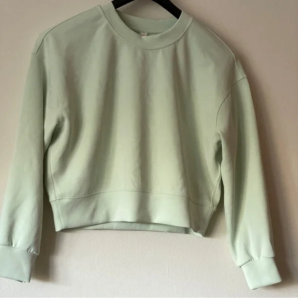 lululemon Softstreme Perfectly Oversized Cropped Crew in Kholrabi Green Size 2 - Picture 6 of 10